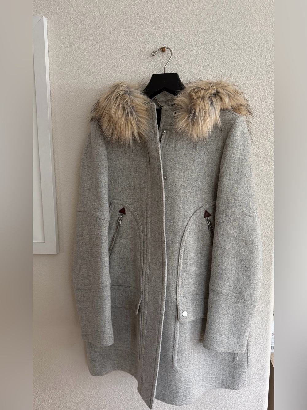 J. Crew Women's Chateau Stadium
Cloth Wool Felt Faux Vegan Fur
Hood Jacket Coat